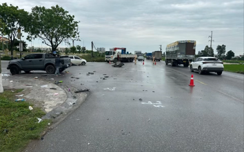 Ô tô bán tải tông liên hoàn khiến 2 người thương vong tại Bắc Ninh