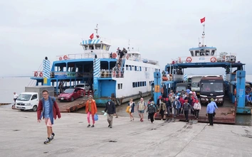 Hải Phòng hạn chế ô tô qua phà Đồng Bài ra đảo Cát Bà trong kỳ nghỉ lễ