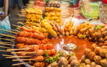 Ngộ độc thực phẩm gia tăng, Bộ Y tế siết kiểm soát bếp ăn tập thể, thức ăn đường phố