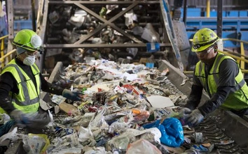 "Mở hầu bao" hỗ trợ địa phương xử lý rác thải