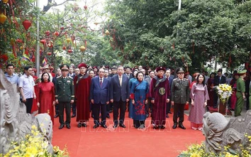 Tổng Bí thư, Chủ tịch nước Tô Lâm dâng hương tưởng niệm các vua Hùng