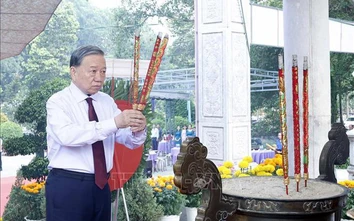 Tổng Bí thư, Chủ tịch nước Tô Lâm dâng hương tại Nghĩa trang Liệt sĩ Tân Biên