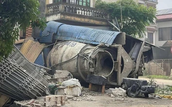 Bản tin TNGT 28/4: Xe bồn va chạm ô tô đầu kéo tại Thái Nguyên, hai người thương vong