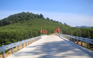 Đòn bẩy giao thông xóa cách trở, đổi thay vùng đất một thời đò ngang ở Gia Lai