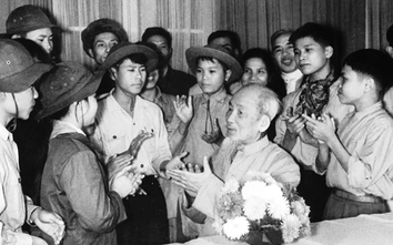Nhớ Bác trong ngày vui đại thắng