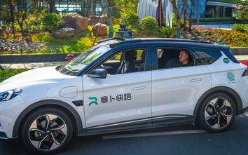 SCMP: Trung Quốc thắt chặt quy trình cấp phép taxi tự lái sau sự cố ở Vũ Hán