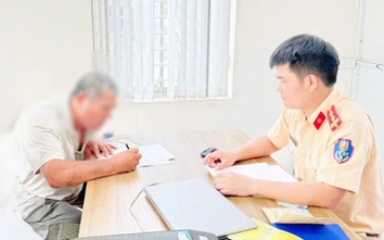 Tài xế xe khách ở Đồng Nai bị phạt vì chuyển hướng không bật xi nhan