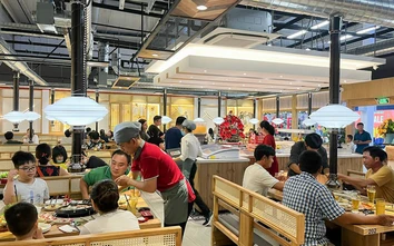 Khu vực dịch vụ tiếp tục là trụ cột thu hút nhân lực với 21,5 triệu lao động