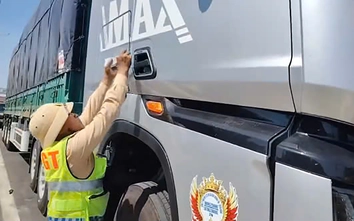 Tài xế, chủ xe đầu kéo vi phạm hàng loạt lỗi trên cao tốc bị phạt hơn 100 triệu đồng