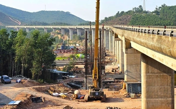 Xem xét cắt chuyển công việc của nhà thầu chậm tại dự án mở rộng cao tốc Cam Lộ - La Sơn