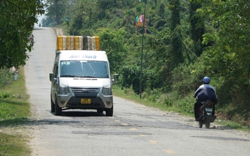 QL14C qua Quảng Ngãi xuống cấp, tai nạn rình rập: Sửa chữa tạm thời để đảm bảo an toàn