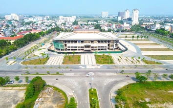 Tăng tốc hoàn thiện quảng trường 200 tỷ đồng ở Huế