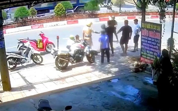 Sự thật sau clip bịa đặt về CSGT: Người vi phạm do không có bằng lái hoảng sợ nên tự té