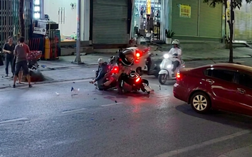 Lạng lách tránh ô tô, người đi xe máy lấn làn, gây tai nạn