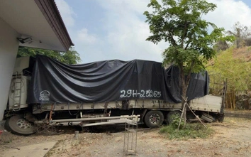 Bản tin TNGT 8/4: Xe tải tuột dốc núi Tà Zôn, 3 người tử vong