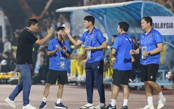 Đội tuyển Việt Nam chia tay trợ lý Lee Jung-soo