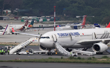 Máy bay Turkish Airlines bốc khói, hàng trăm hành khách phải sơ tán khẩn cấp