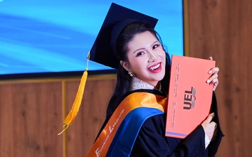 “Hoa hậu hàng không” Loan Vương nhận 2 bằng thạc sĩ trong vòng 6 tháng