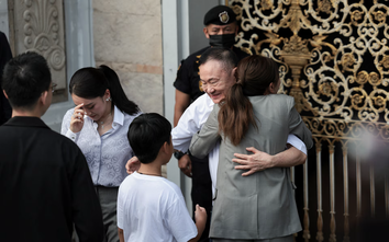 Cựu Thủ tướng Thái Lan Thaksin Shinawatra được ra tù trước thời hạn