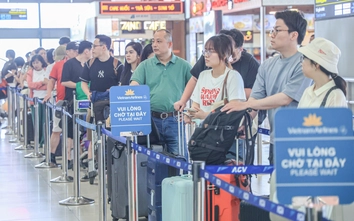Không dồn áp lực giá vé lên hành khách trước biến động nhiên liệu bay