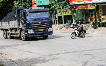 Cùng phóng tốc độ cao qua ngã tư, xe máy tông ngang xe tải ở Thanh Hóa