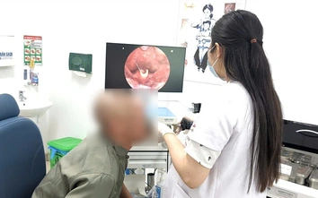 Người đàn ông suýt tắc đường thở vì thói quen nhai đá lạnh giải nhiệt