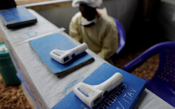 WHO báo động khẩn về Ebola, nhiều nước Đông Nam Á tăng cường biện pháp y tế