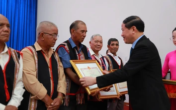 Gia Lai phấn đấu đạt 100% chỉ tiêu cán bộ người dân tộc thiểu số vào năm 2035