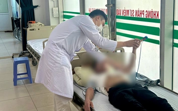 Say nắng khi giao hàng giữa trưa, nam shipper gặp TNGT