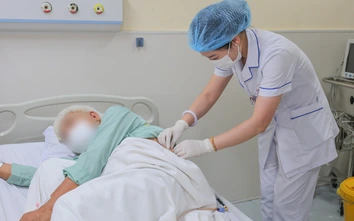Tán sỏi thận qua da thành công cho cụ ông có quả thận "chui" sát vòm ngực