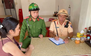 Lâm Đồng: Hộ kinh doanh ký cam kết không vi phạm trật tự ATGT dọc đường Hồ Chí Minh