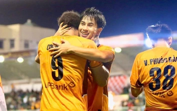 V-League: HAGL ngược dòng đánh bại Hà Nội FC