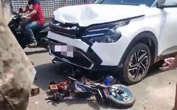 Đắk Lắk: Va chạm với ô tô, một học sinh đi xe đạp điện tử vong