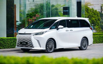Xe sang Lexus LM 500h giảm giá 320 triệu đồng