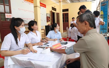 Ninh Bình: Khám sức khỏe, sàng lọc bệnh miễn phí cho người dân