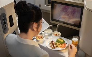 Từ trà sen đến hương "Nhã": Vietnam Airlines kể câu chuyện văn hóa Việt trên bầu trời