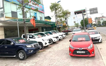 Thị trường ô tô cũ ế ẩm, giá xe giảm sâu