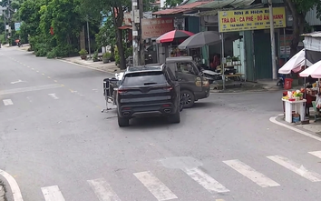 Lao qua ngã tư không giảm tốc, ô tô con hất văng xe tải 