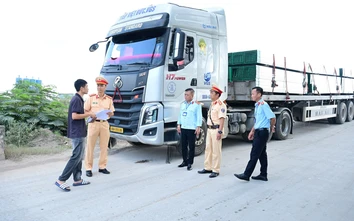 Hải Phòng: Xử lý xe quá tải lưu thông trên tuyến đê biển