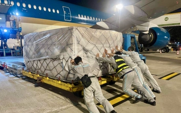 Hành trình gần 24 giờ đưa hàng cứu trợ Việt Nam đến Venezuela