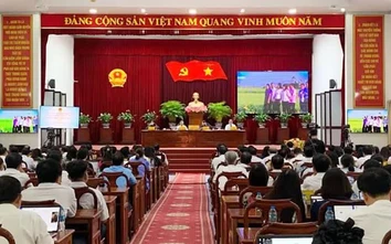 Đại biểu Cần Thơ quan tâm loạt điểm nghẽn tăng trưởng, môi trường và nhân lực