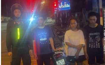 Bắt giữ đối tượng vi phạm giao thông, dùng bình xịt cay chống trả lực lượng công an