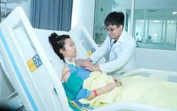 Cuộc chạy đua với tử thần cứu 2 bệnh nhân sốc phản vệ nguy kịch