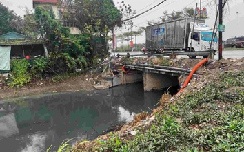 Hà Nội quyết tâm "trị" ô nhiễm nước sông Cầu Bây