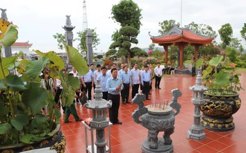 Bộ Xây dựng tri ân những người đã ngã xuống để giữ mạch máu giao thông thông suốt