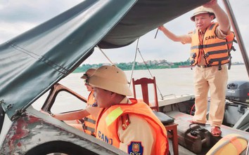 Phú Thọ siết chặt an toàn giao thông đường thủy mùa mưa bão