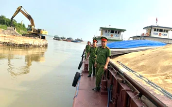 Kiểm tra điều kiện an toàn vận tải trên sông và công tác vận hành hồ thủy điện Tuyên Quang