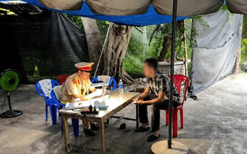 Xử phạt xe khách vượt ẩu trên đèo An Khê từ clip trên mạng xã hội
