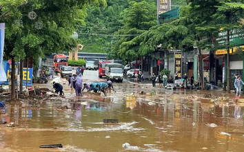 Sơn La mưa lớn gây ngập úng nhiều nơi, phương tiện đi lại khó khăn