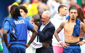 Huấn luyện viên Deschamps chia tay đội tuyển Pháp sau thất bại trước Anh